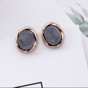 Fashion statement Grey stone gold tone stud earrings